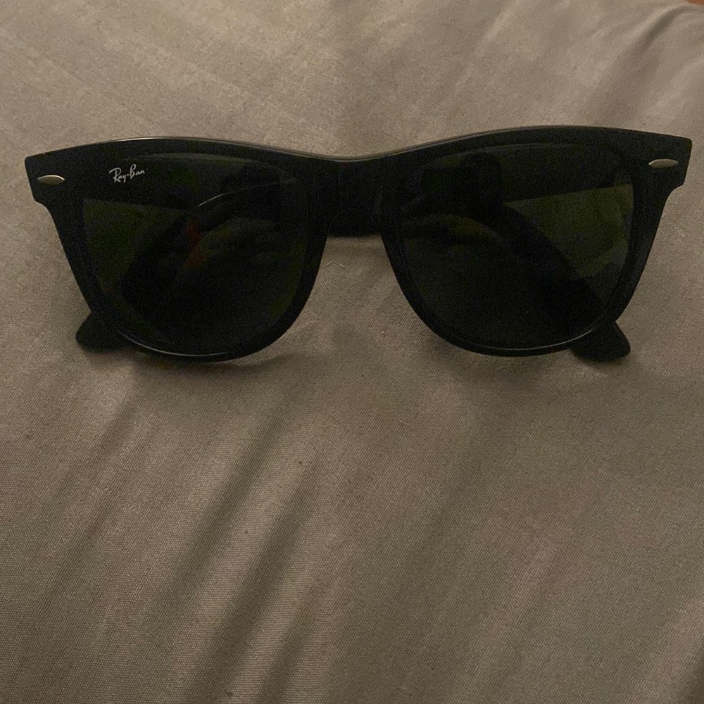 Ray Ban wayfarers